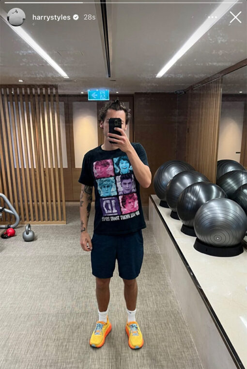 Harry Styles Gym Selfie Wearing One Direction T-Shirt